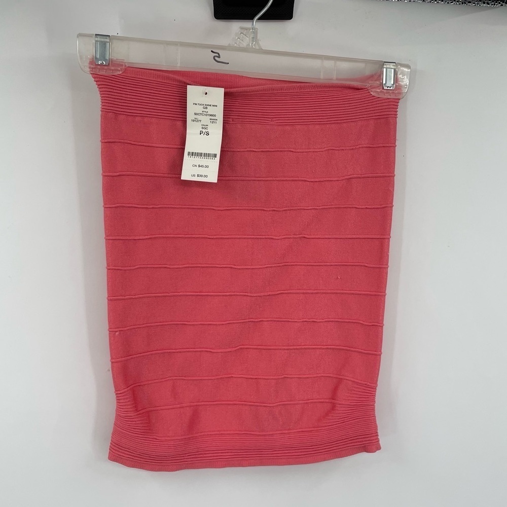 NEW! Bebe Coral Mini Skirt - Picture 4 of 9